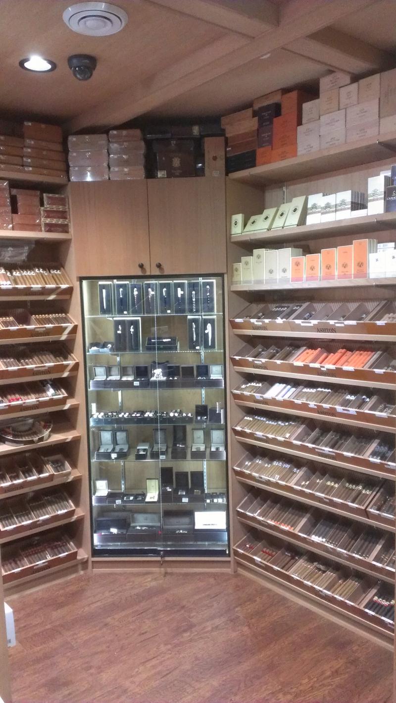 Walk in humidor